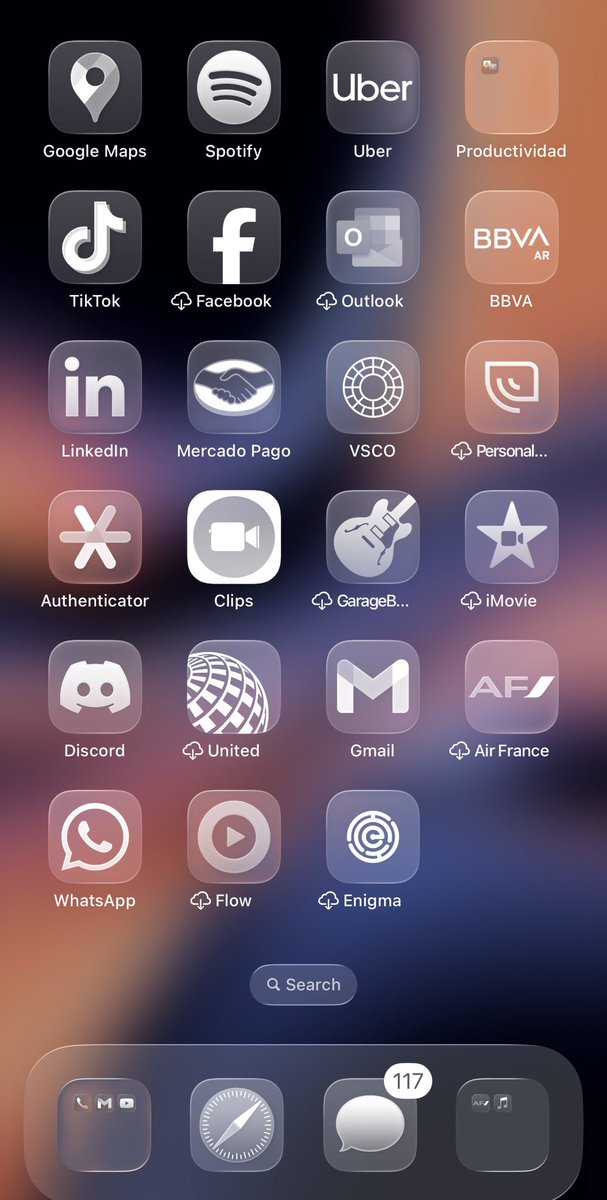 Ya disponible iOS 26 con el nuevo diseño Liquid Glass para los iPhone 
- A partir del iPhones 11 en adelante 
- Prefieren con más o menos transparencia?
- Lo configure así 👇🏻