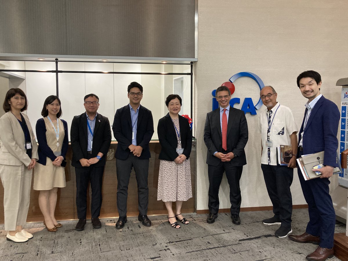 HDRUNDP's tweet image. HDRO Director @pedrotconceicao visited @jica_direct_en and the JICA Ogata Research Institute to exchange views on #AI’s impact on #HumanDevelopment and the core messages from the Human Development Report 2025.
The conversation also expanded to the impact of climate change and…