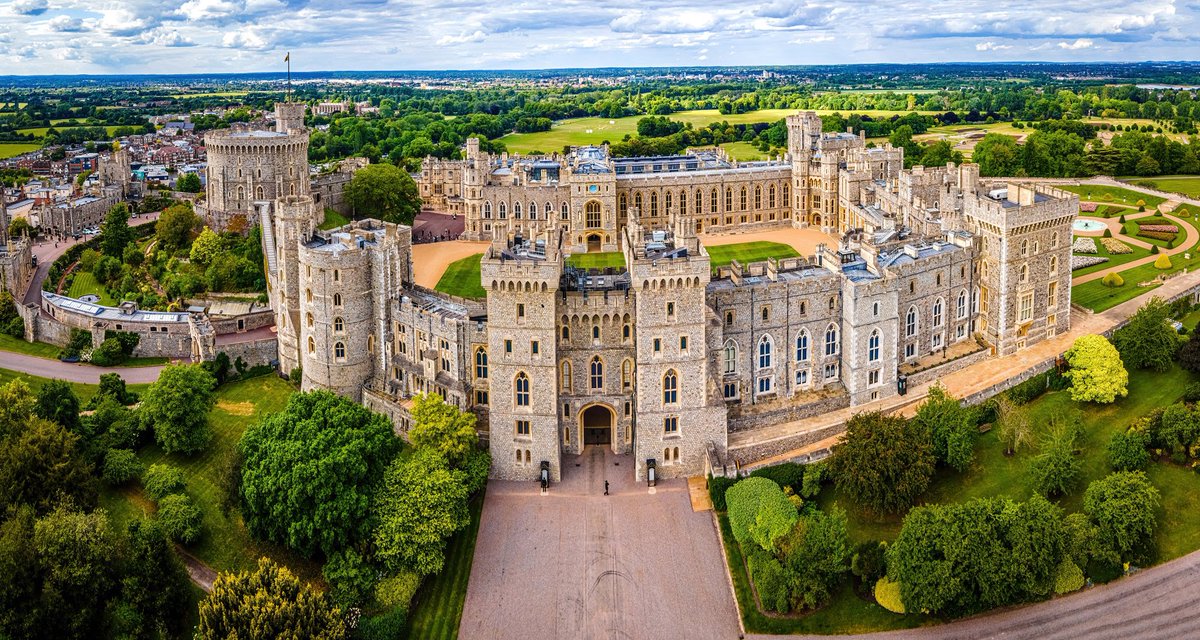 Vltra_MK's tweet image. Wait… Donald Trump is staying at Windsor Castle? 👀