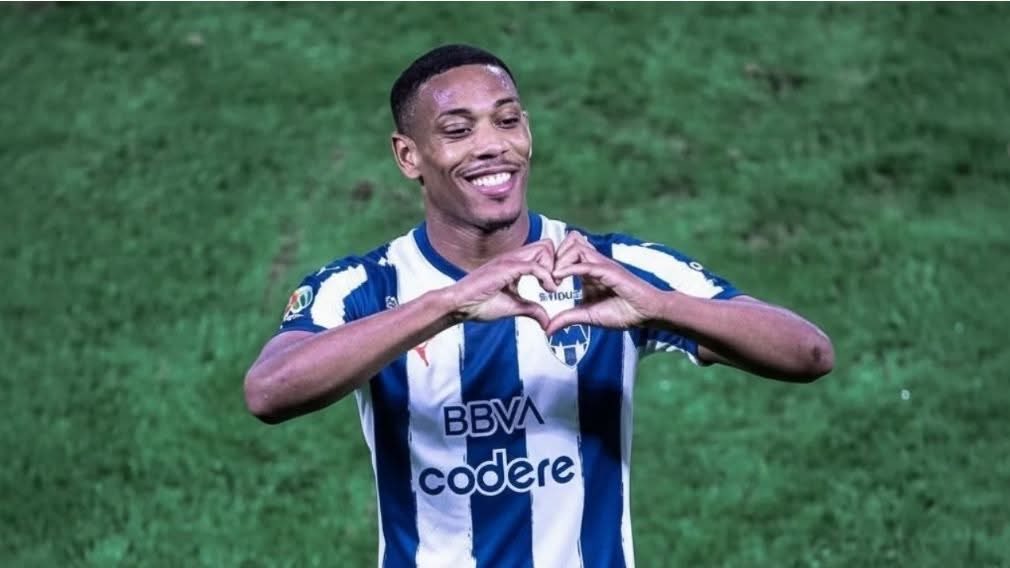 Martes 7 am llegará el refuerzo Bomba de los <a href="/Rayados/">Rayados</a>  🚨