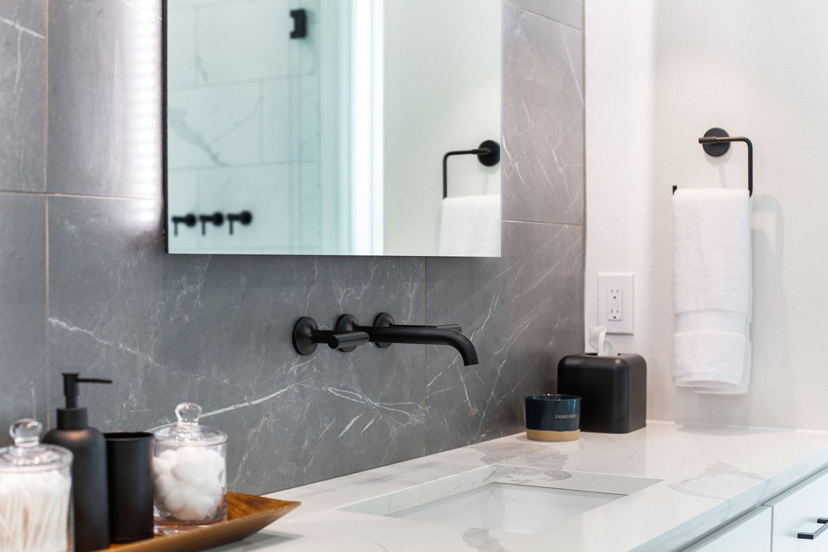 Fullwiler_Const's tweet image. Looking for inspiration for your home remodel? Fullwiler Construction's website gallery showcases our expertise in turning outdated spaces into stunning masterpieces. 

#Generalcontractor #RemodelInspiration #localbuilder #Transformation #washington #remodel #renovation