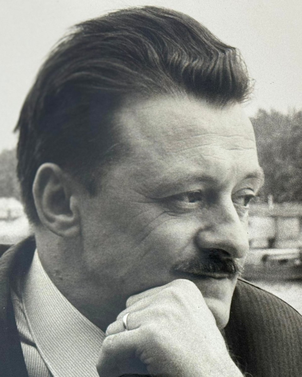 "Si hago cosas por ti, no es para que me quieras. Es para que sepas que te quiero".

Mario Benedetti.
