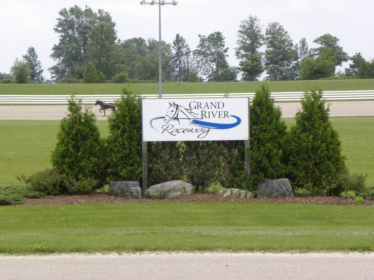 Grand River Raceway Monday Sept 15 Selections W/<a href="/SugarDoyle/">Shannon 'Sugar' Doyle</a> <a href="/GrandRR/">Grand River Raceway</a> 
atbforum.com/grand-river-ra…