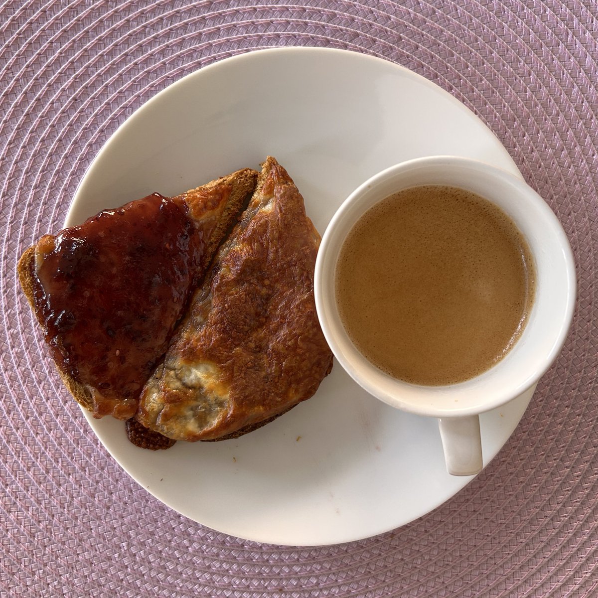 boa tarde já tá podendo quebrar nf com pão e geleia?
