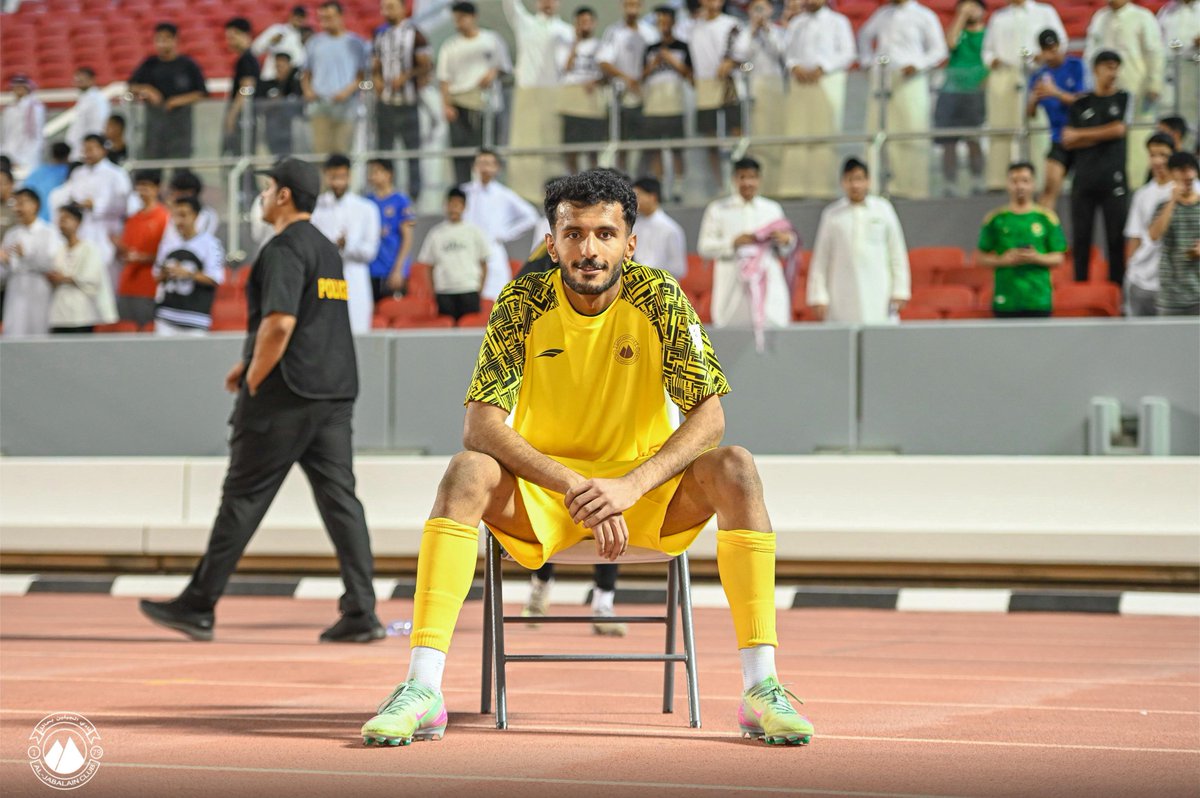 aljabalainFC's tweet photo. حيّوا معنا "حامي العرين المتألق"🧤🦾

#الجبلين | #فارس_الشمال 
#دوري_جوي_للنخبة | #الجبلين_الهلال https://t.co/FLBw9wyLk7