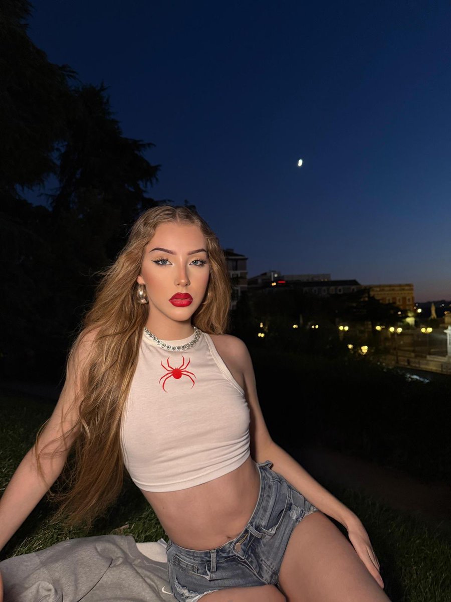 Chetteque's tweet photo. 💸 La obediencia se demuestra con dinero.
¿Eres un buen perrito financiero? Bizum y demuéstralo. 💋
#pagafantas #paypig #cajerohumano #sumiso #sumisofinanciero #findom https://t.co/Kok7c9x5GR