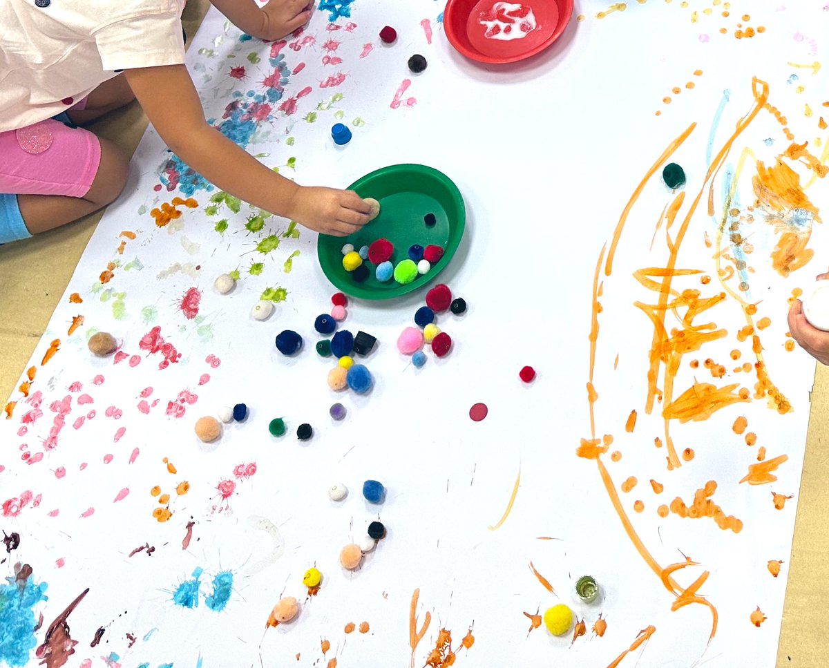 khunkruanna's tweet photo. Happy #InternationalDotDay ! https://t.co/bvFxCnabtS