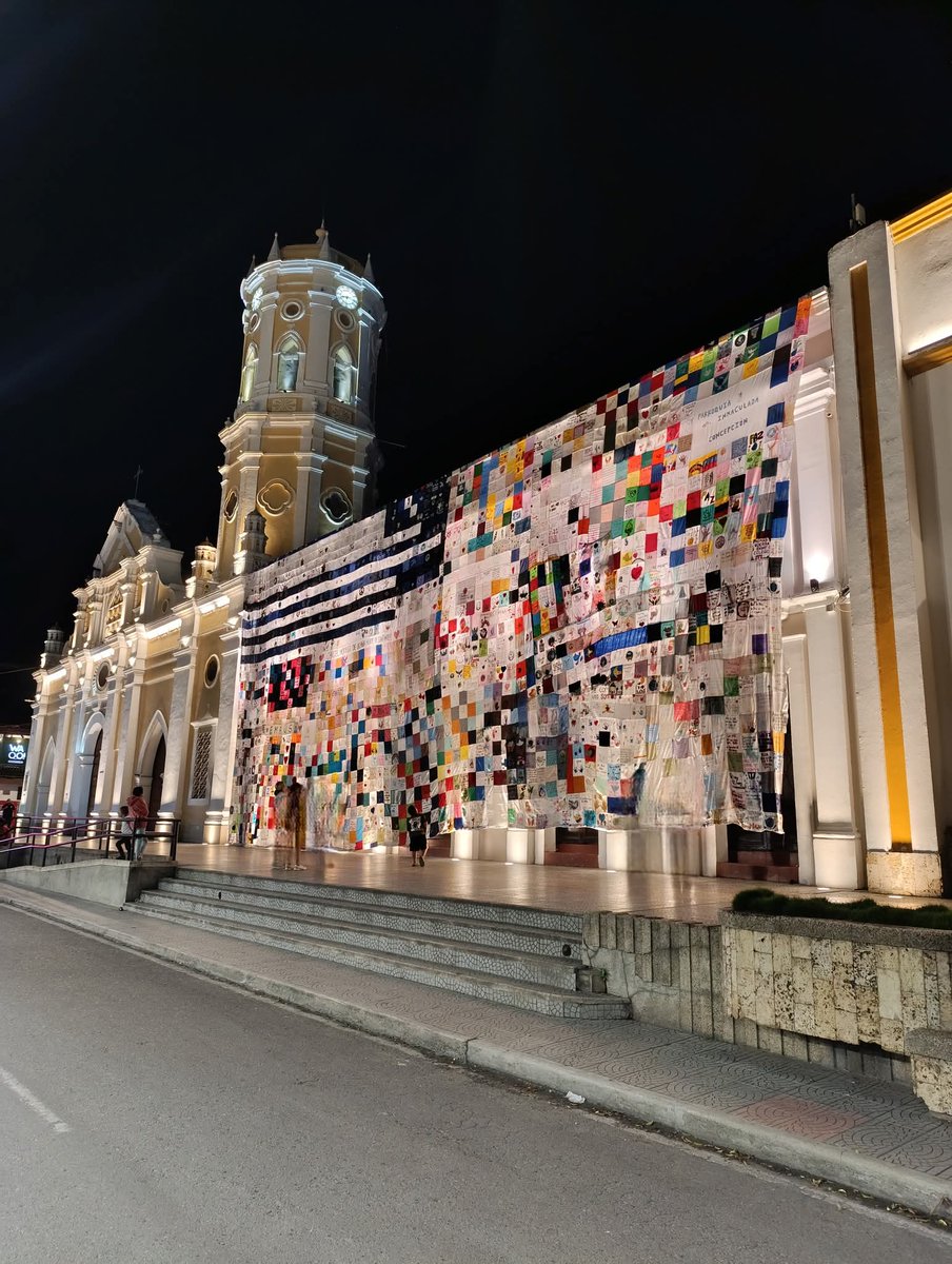 Un homenaje simbólico a la Paz, la "Colcha" más grande de Colombia. Foto: #OcañaMásNoticias Monumento a La paz.