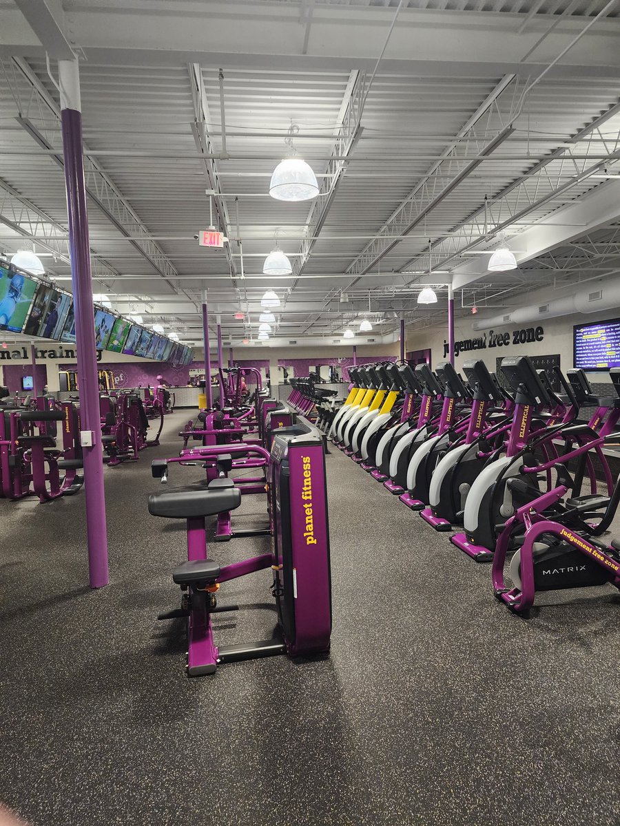 MoundsViewMayor's tweet image. Planet Fitness #MoundsView is now open and it's a beautiful facility. I am a member and workout in the morning if someone wants to catch a workout some time. Go over and check them out. If you have some fitness goals nows a great time to start.