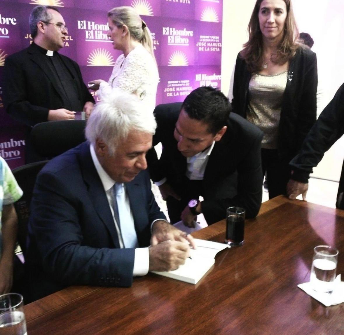 A 7 años de tu repentina partida, te seguimos recordando con admiración y cariño, querido José Manuel. Tu legado está más vigente que nunca. Cada palabra que quedó grabada y cada obra que sembraste en la província, hoy florece en esperanza y futuro. 

Muchos quisieron rápidamente