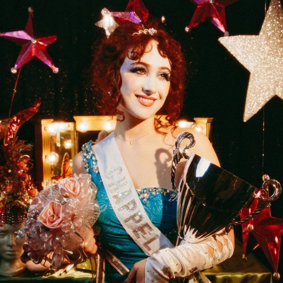 ChappellData's tweet image. Chappell Roan reached the fifth spot among the best-selling female albums in the United States this year with her 2023 debut, ‘The Rise and Fall of a Midwest Princess’.