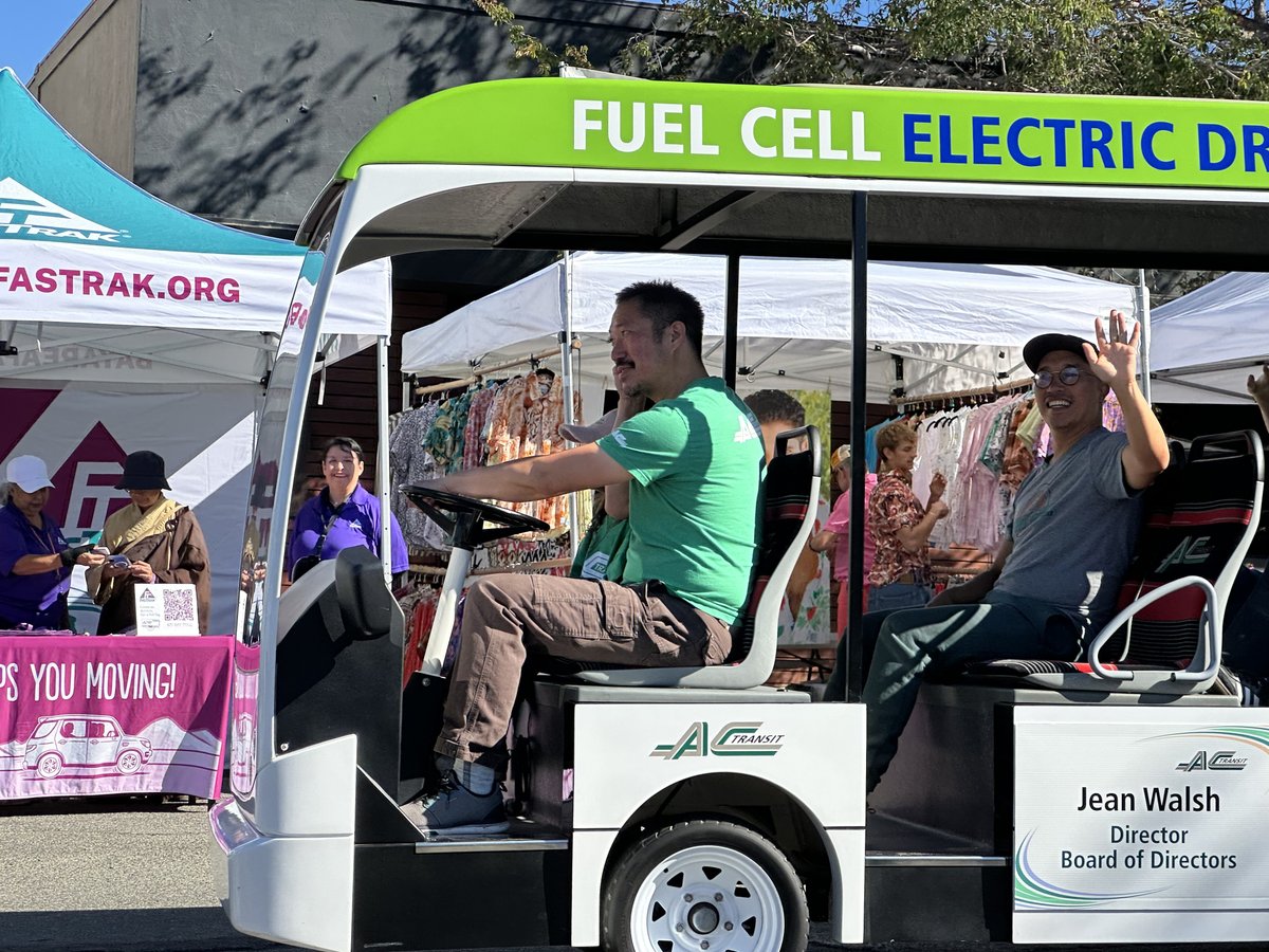 We had a wonderful Sunday at Solano Avenue Stroll! Thanks to everyone that  cheered us on in the parade and stopped by our booth!