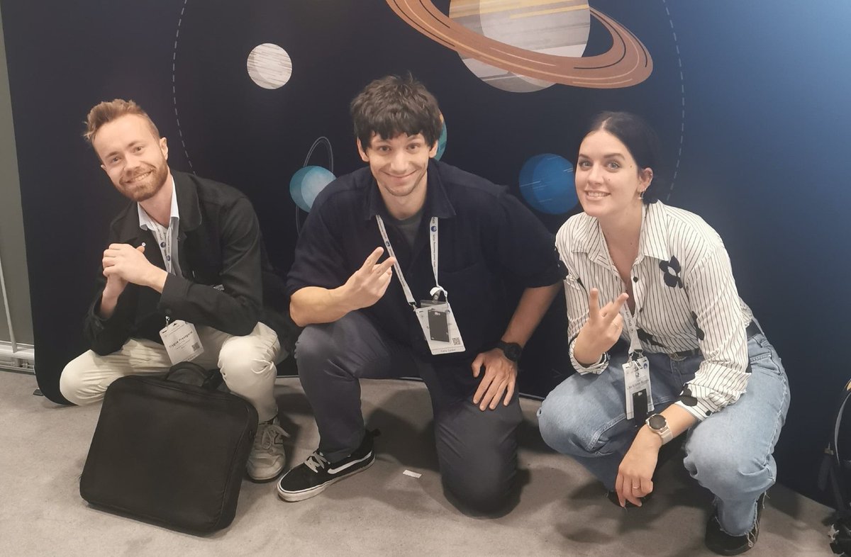The FLUX Team (ERC Project) (@amgc_flux_team) on Twitter photo Lastly, the FLUX PhD and Post-docs wrapped up their week at the #EPSC2025 with a few group photos! 📸
<a href="/AMGC_VUB/">Archaeology, Environmental Changes & Geo-Chemistry</a> <a href="/LisaMeteorites/">Lisa Krämer Ruggiu</a> <a href="/TrygvePrestgard/">Trygve Prestgard</a> Lastly, the FLUX PhD and Post-docs wrapped up their week at the #EPSC2025 with a few group photos! 📸
<a href="/AMGC_VUB/">Archaeology, Environmental Changes & Geo-Chemistry</a> <a href="/LisaMeteorites/">Lisa Krämer Ruggiu</a> <a href="/TrygvePrestgard/">Trygve Prestgard</a>