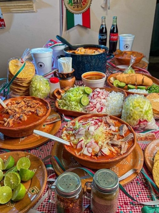 Uncuarentonmas's tweet photo. En este perfil amamos el POZOLE...🤤 #15DeSeptiembre #Pozole #GritoDeIndependencia2025 https://t.co/kB8ObaoN9r