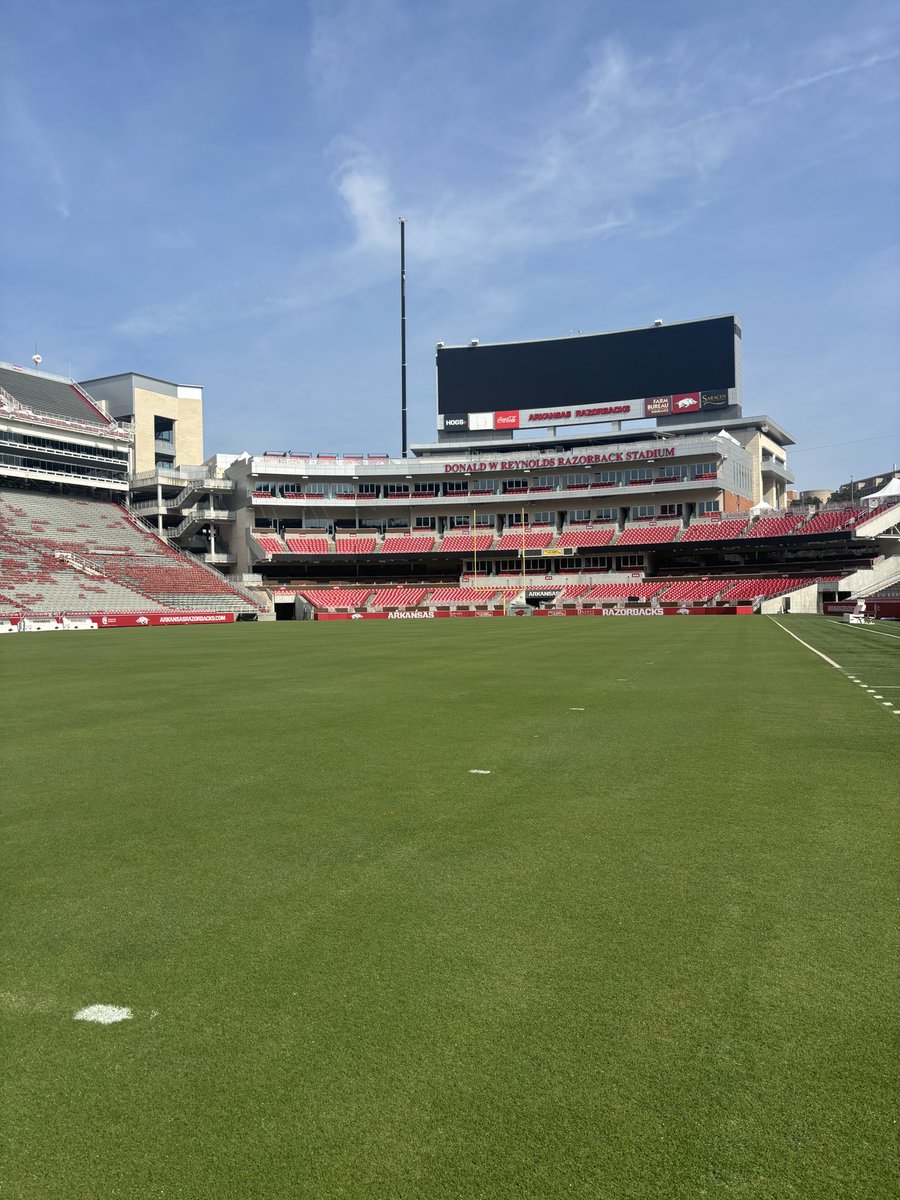Thank you @razorbacksb for the camp invite. I  enjoyed all the competitions, drills, and exploring the campus. Thank you coaches <a href="/CoachDeifel/">Courtney Deifel</a> <a href="/djgasso/">DJ Gasso</a> and <a href="/MattMeuchel/">Matt Meuchel</a> for all of your feedback and advice. Can't wait to visit again in the future! <a href="/RisingKobasew/">Arizona Rising Appel/Kobasew</a> <a href="/RisingFastpitch/">RisingFastpitch</a>