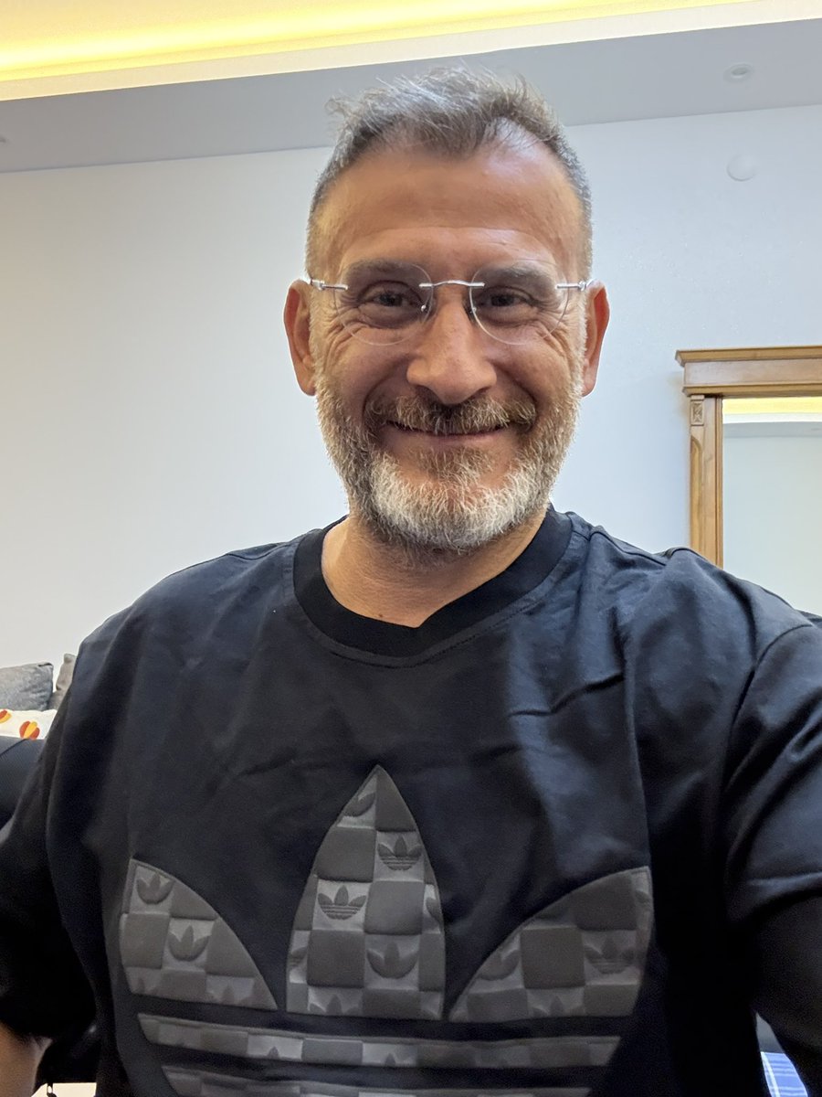 Geriye bakarak ileriye doğru gidemezsin…