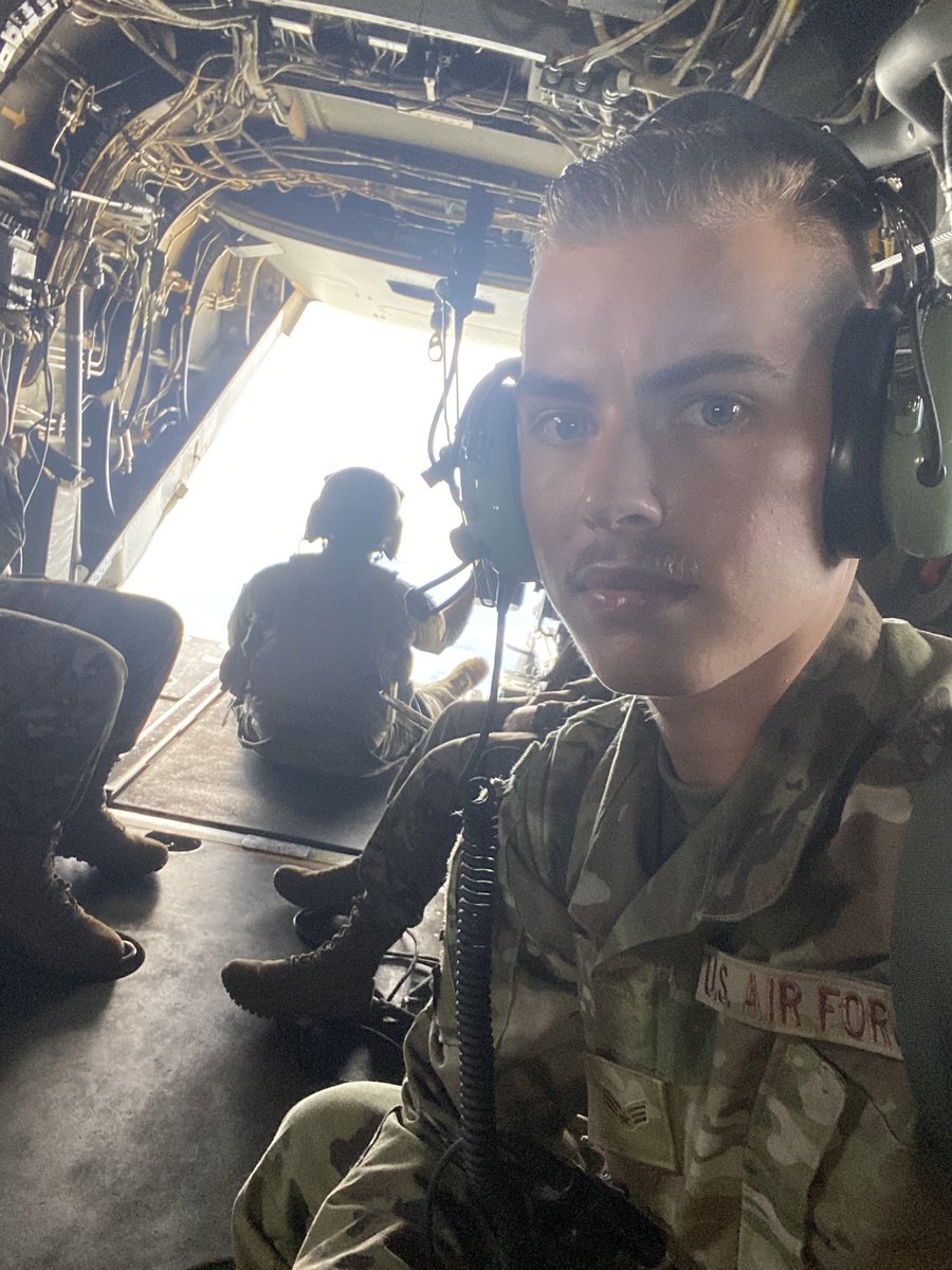 Colonel_Keez's tweet image. 6 years out of the military and I still shave my face and keep a high and tight skin fade #indoctrinated