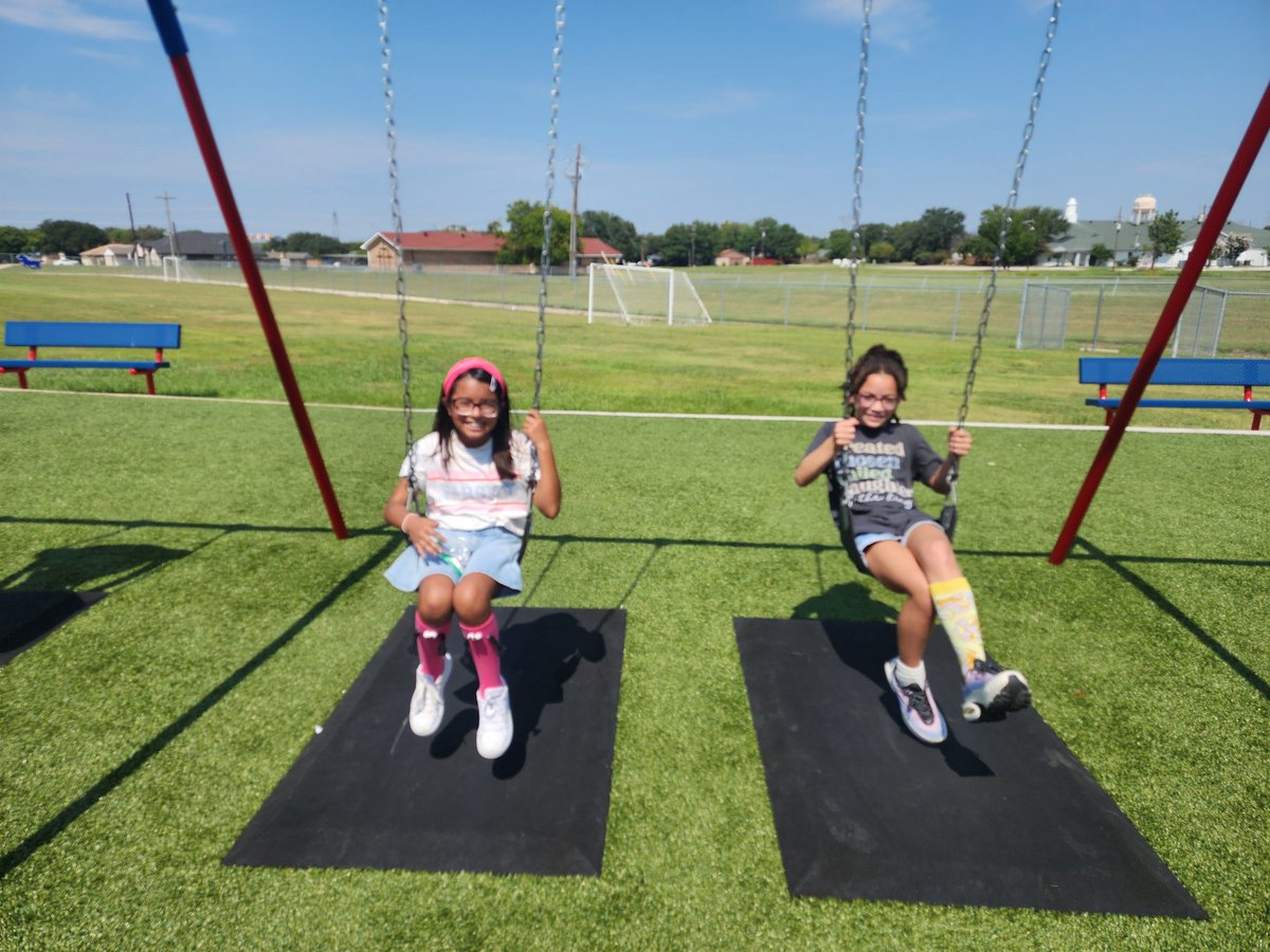 Jasminn Moore tweet media