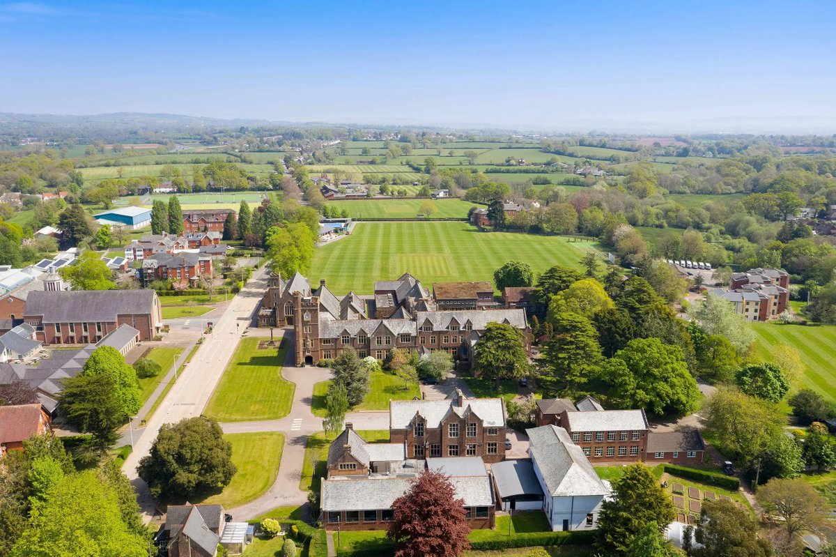 TeacherToolkit's tweet image. Working at Blundell&apos;s School - a 100-acre campus on the edge of Tiverton, Devon - next month. 

If you work in the surrounding area and would like some inspiring CPD, sign up! 

🚀 
bit.ly/481WBKX

#JustGreatTeaching