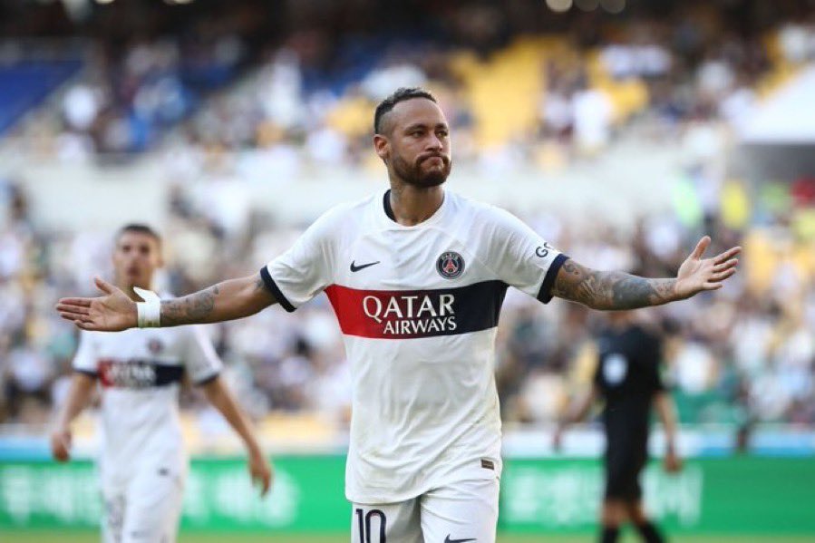 🗣️ Luis Campos(conselheiro de futebol do PSG):

"Luis Enrique pediu para Neymar SAIR assim que chegou."

🗞️ <a href="/RMCsport/">RMC Sport</a>