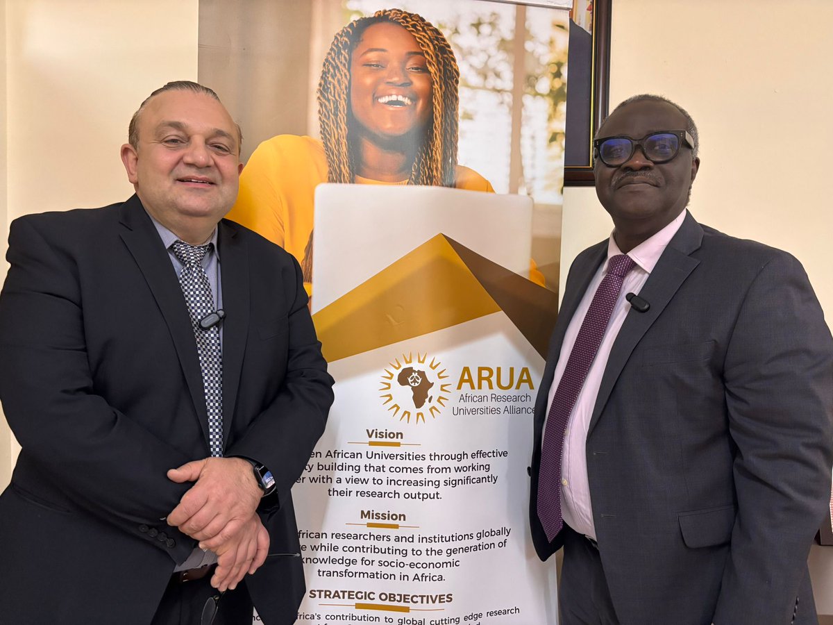 ARUA_News's tweet photo. Earlier today, the Secretary-General welcomed @GarryAslanyan, Ag. Director of @TDRnews for discussions on strengthening health-related research & advancing the training of research managers in African universities.
#ResearchForHealth #CapacityBuilding #HigherEducation #Africa https://t.co/szxMwvlO2p