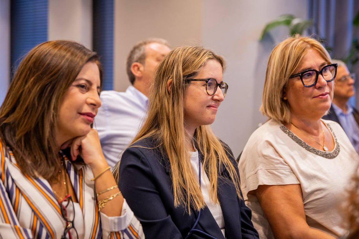 Avui som a Bèlgica, a les jornades de treball del grup parlamentari de <a href="/JuntsXCat/">Junts per Catalunya🎗</a>, per enfocar un curs polític important pel nostre país i la seva gent.

Seguim denunciant l’anomalia democràtica que representa l’exili que pateixen el President <a href="/KRLS/">krls.eth / Carles Puigdemont</a> i els consellers Puig i Comín.