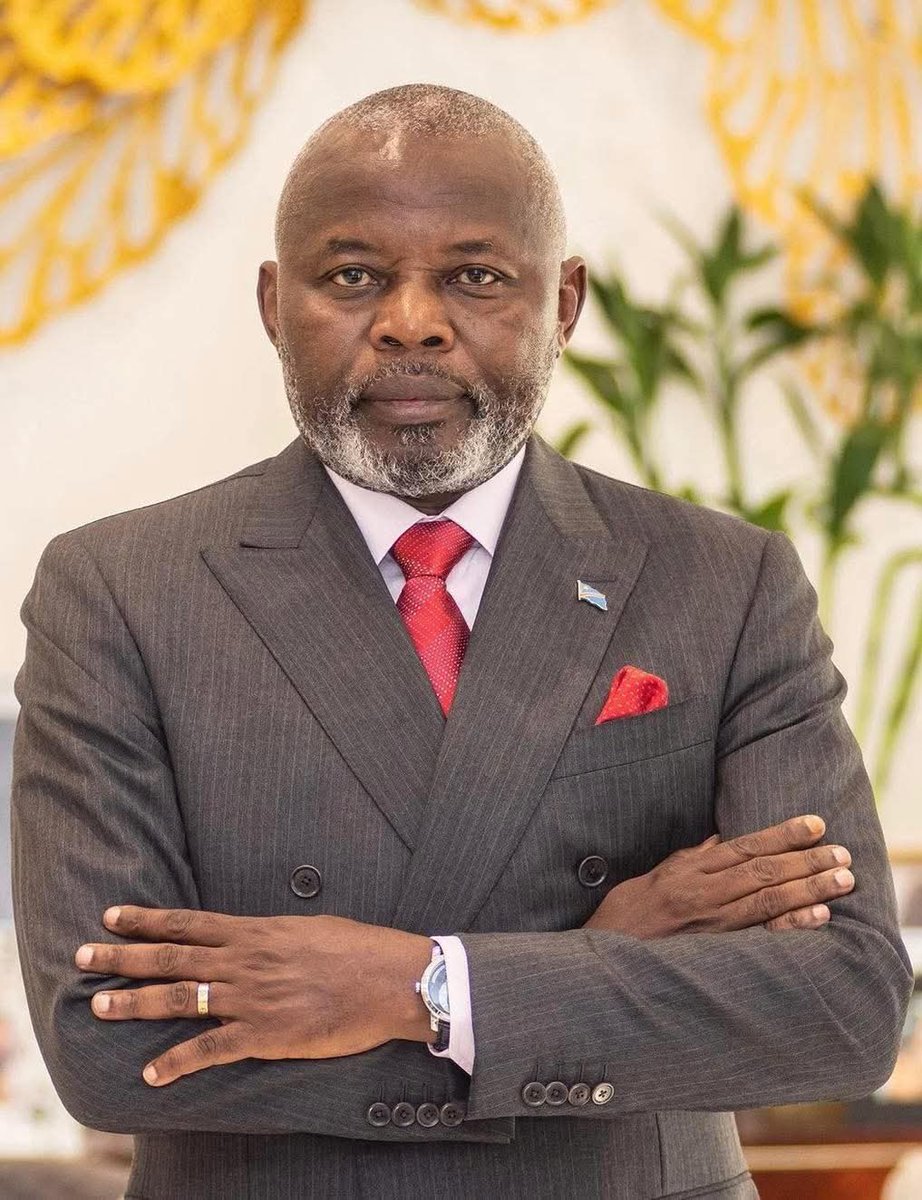 patrickkasali's tweet image. L’humiliation n’est pas une stratégie politique. Au Pdent @VitalKamerhe1 de cesser de courber l’échine dans la Cour du roi Soleil. Il est temps de quitter ce théâtre où le respect ne se gagne pas, il se quémande. L’histoire ne pardonne pas les silences complices. @wembi_steve