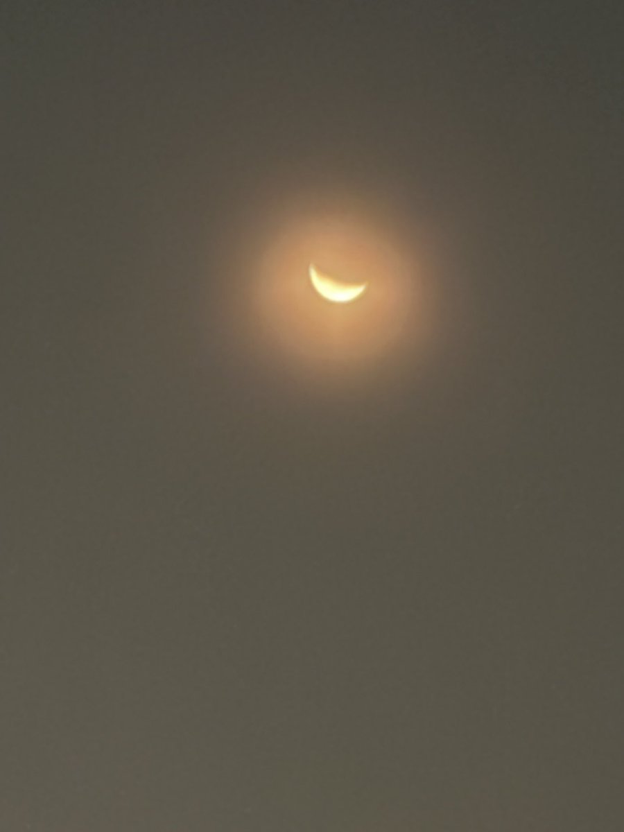 Skrrohilla's tweet image. Jupiter sighting today in gurgaon. #jupiter #mooneclipse #Gurugram #ShotoniPhone @neiltyson @apod @NASA 🇮🇳