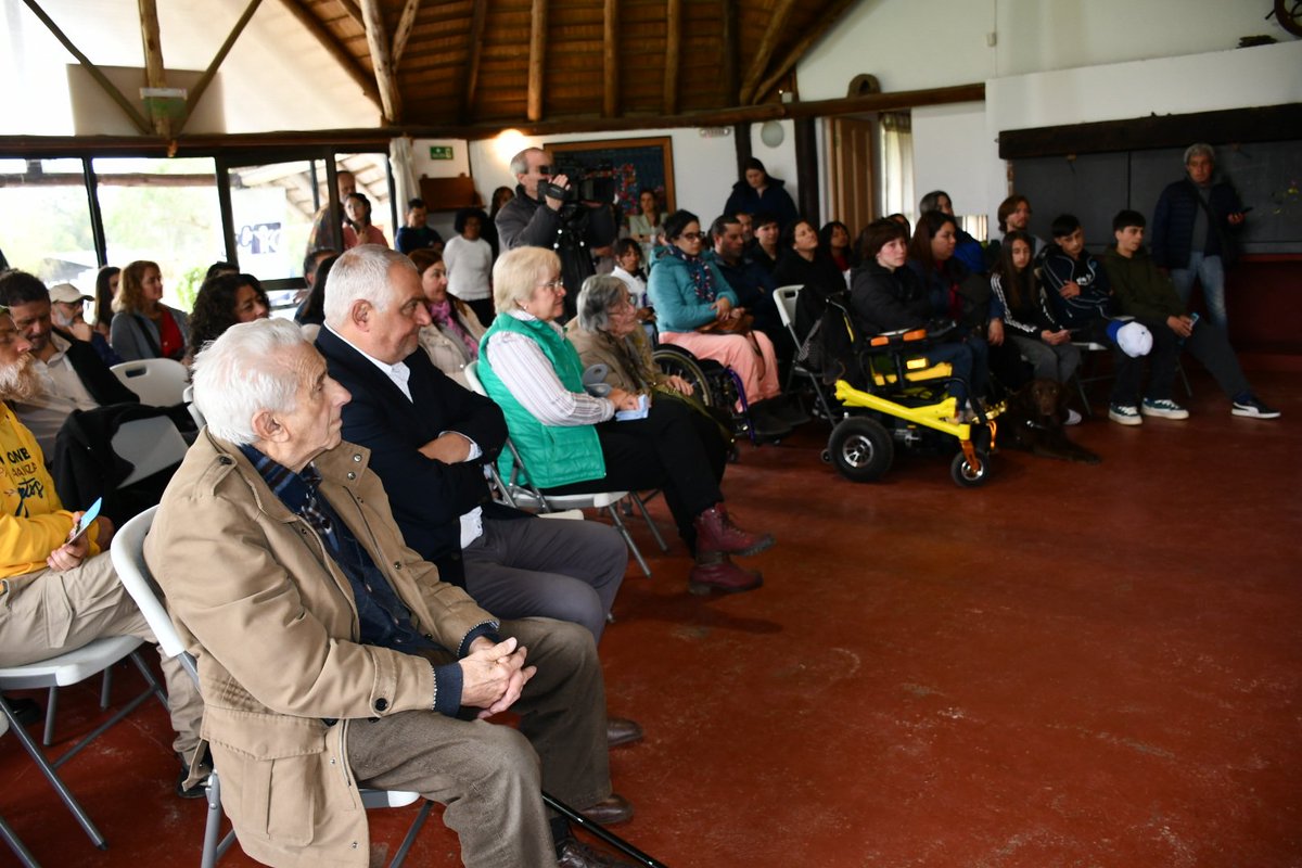 mtopuy's tweet photo. 🏘️Se inauguraron nuevas instalaciones en el centro educativo El Retoño: alojamiento, baños y caminería accesibles, gracias al apoyo del programa de Convenios Sociales del MTOP.

➡️La ministra Lucía Etcheverry y el director nacional de Arquitectura Martín Tierno, participaron de la ceremonia de inauguración de estas obras que beneficiarán a miles de niños y jóvenes.
