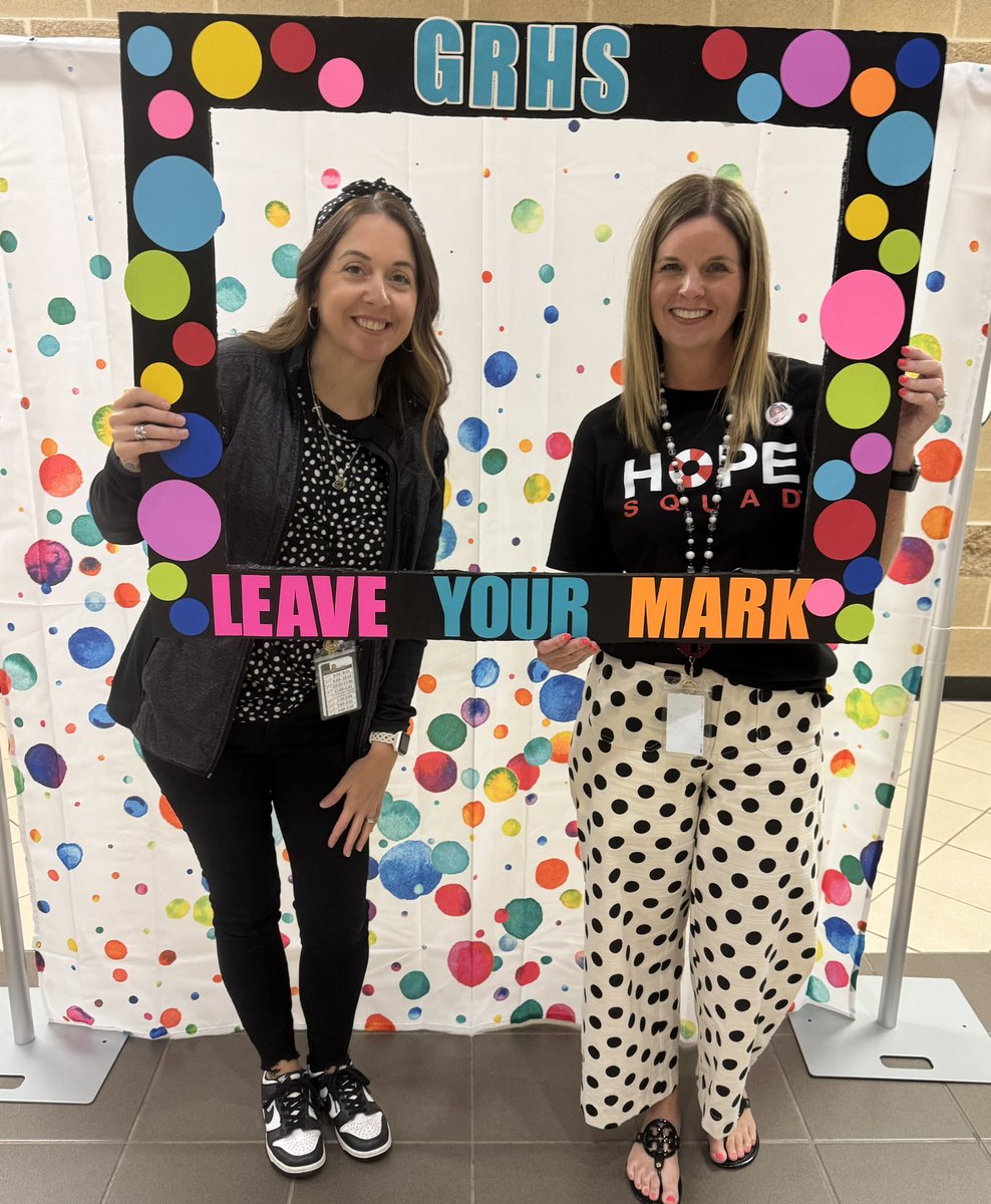 wearegrlibrary's tweet photo. Happy Dot Day!! 🤙Leave your mark! ❤️ https://t.co/hZChbHiL48