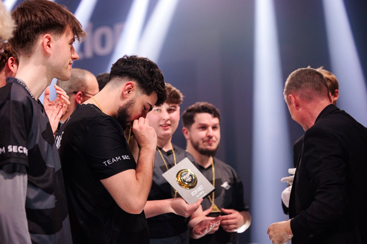 Secret Savage tweet media