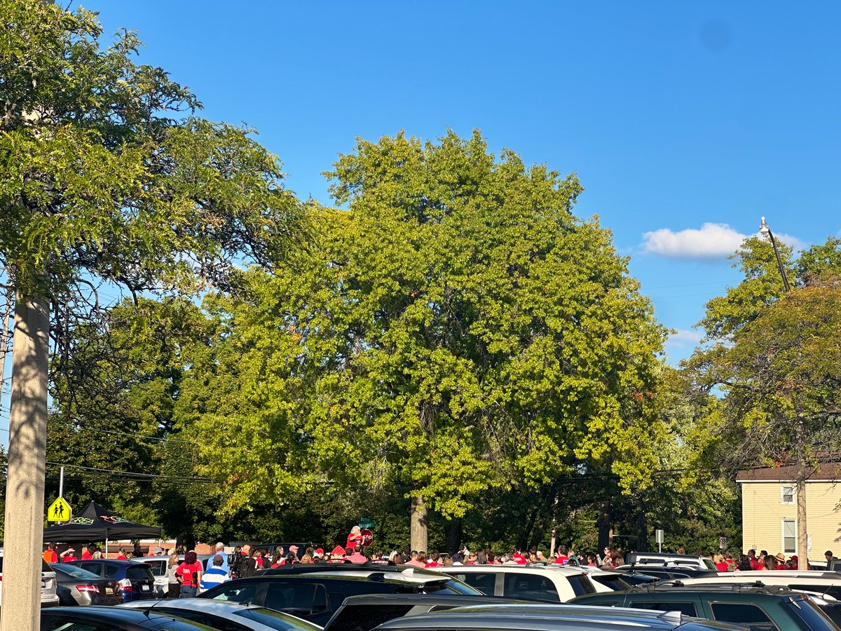 I’m at the Grand Rapids Public School Board meeting tonight for <a href="/therapidian/">The Rapidian</a>.

Teachers have mostly filled the auditorium at Ottawa Hills High School.

GRPS and the district’s union have bargained since April. The union wants to see a boost in teacher salaries amid shortages.