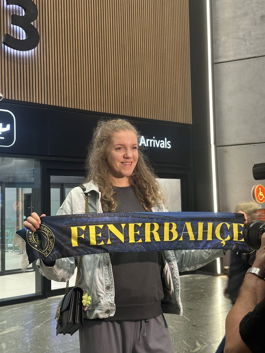 gerçek bir sarı melekkkkk💛