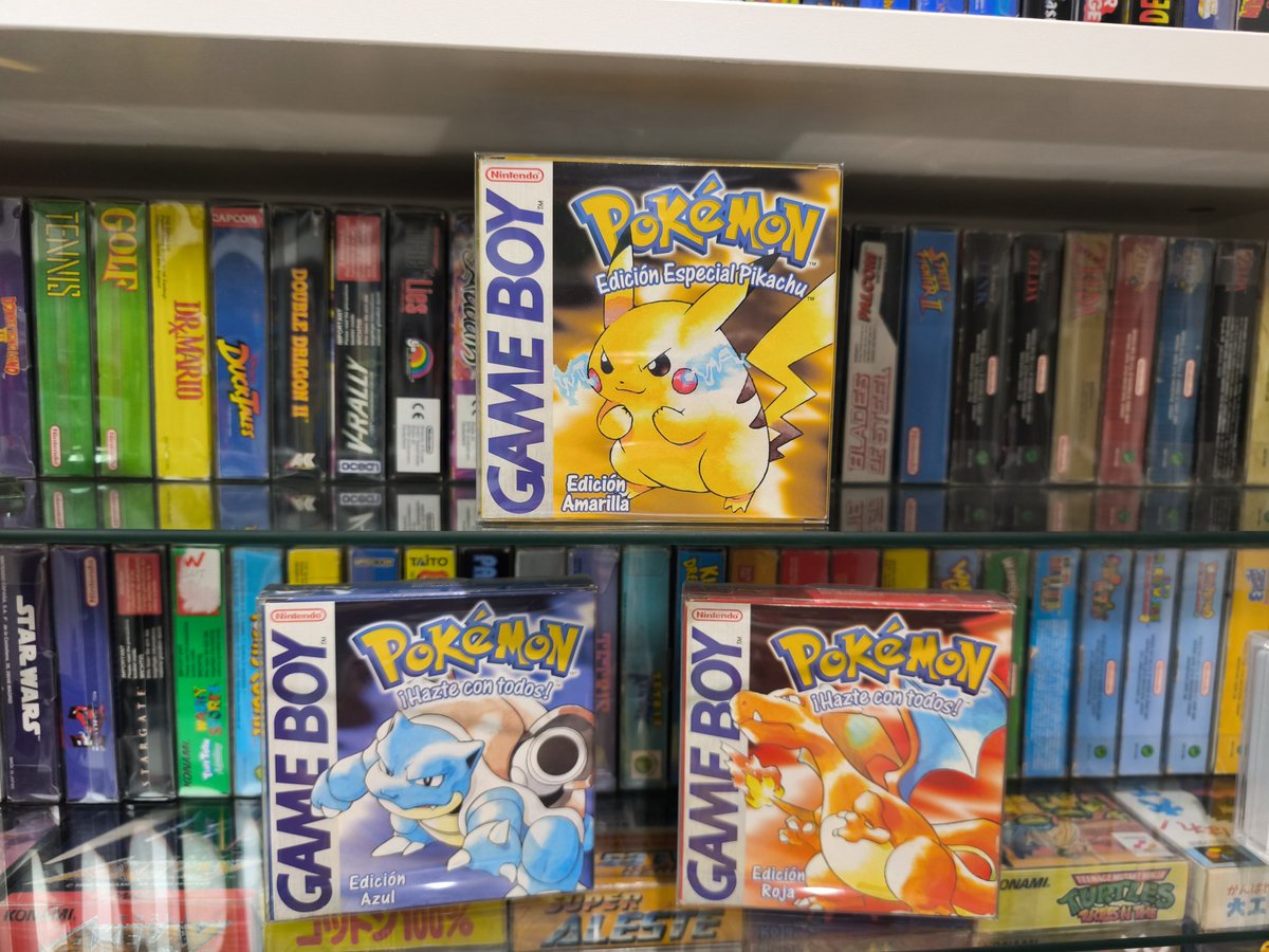 Txuitxe's tweet photo. Una gran aventura comienza... #pokemon #gameboy #nintendo #pokemonamarillo #pokemonazul #pokemonrojo #8bits #gb https://t.co/VPlOamXZ7T