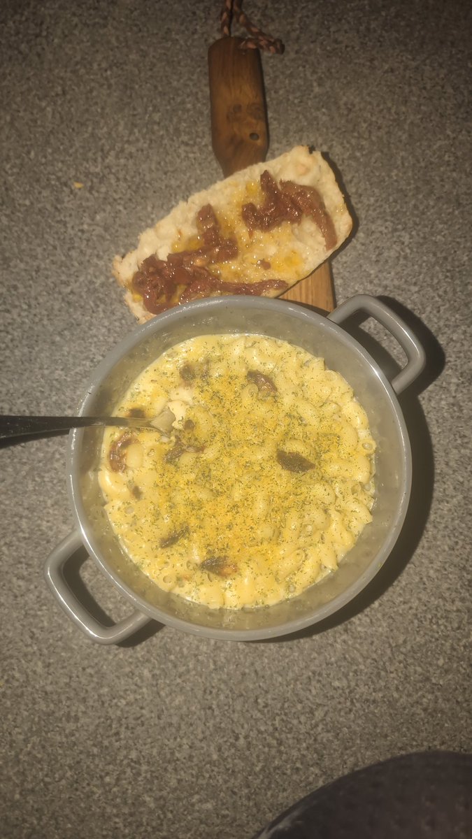 🎃em🎃 tweet media