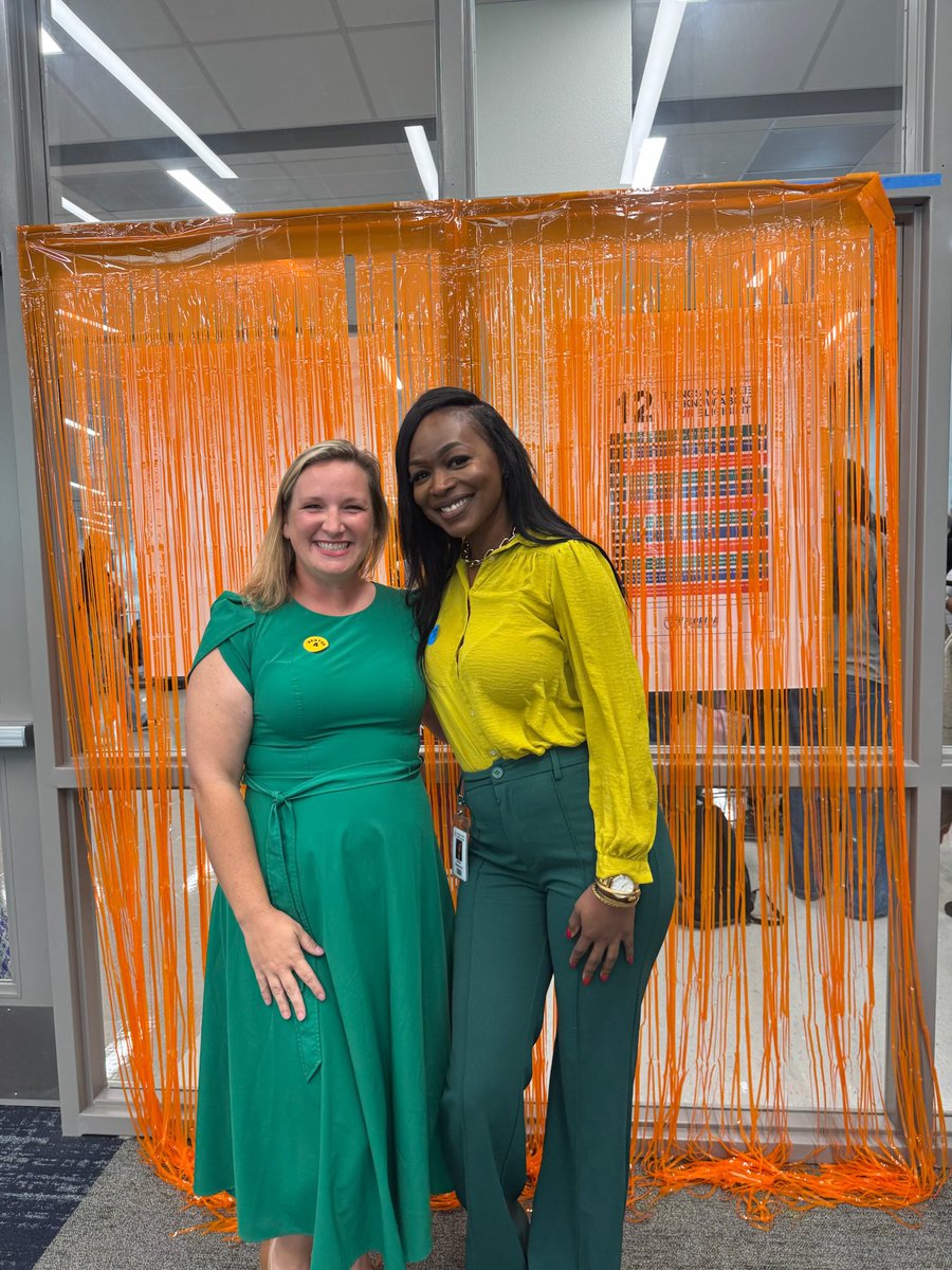 CSO_OCPS's tweet image. APMentoring #PhotoBoothFun #LeadershipJourney