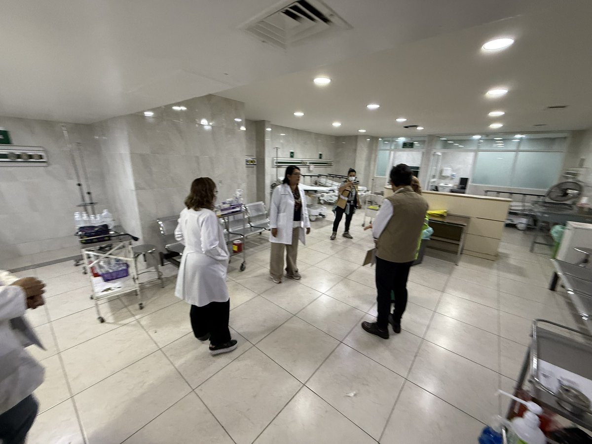 zoerobledo's tweet image. 🔔 Supervisamos los trabajos de limpieza y rehabilitación en el Hospital General de Zona No. 53, en Los Reyes La Paz, Estado de México.

Nuestro hospital resultó afectado por las intensas lluvias de ayer, debido a la fuerza del agua que pasa detrás de la barda perimetral.

La…
