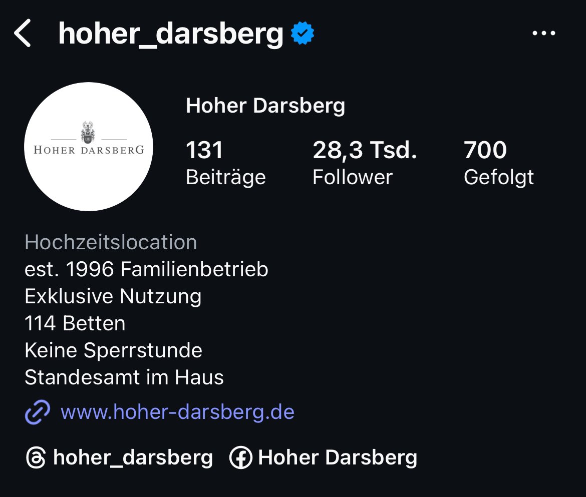 Warum jedes Mal so ein Aufzug für einen Geburtstag? Jedes Jahr auf‘s neue bei der und Vorallem sehr intelligent als junge Frau mit einer Reichweite von 1,5 Millionen Followern auf Instagram, und 7 Millionen auf TikTok zu posten wo die feiern 😂