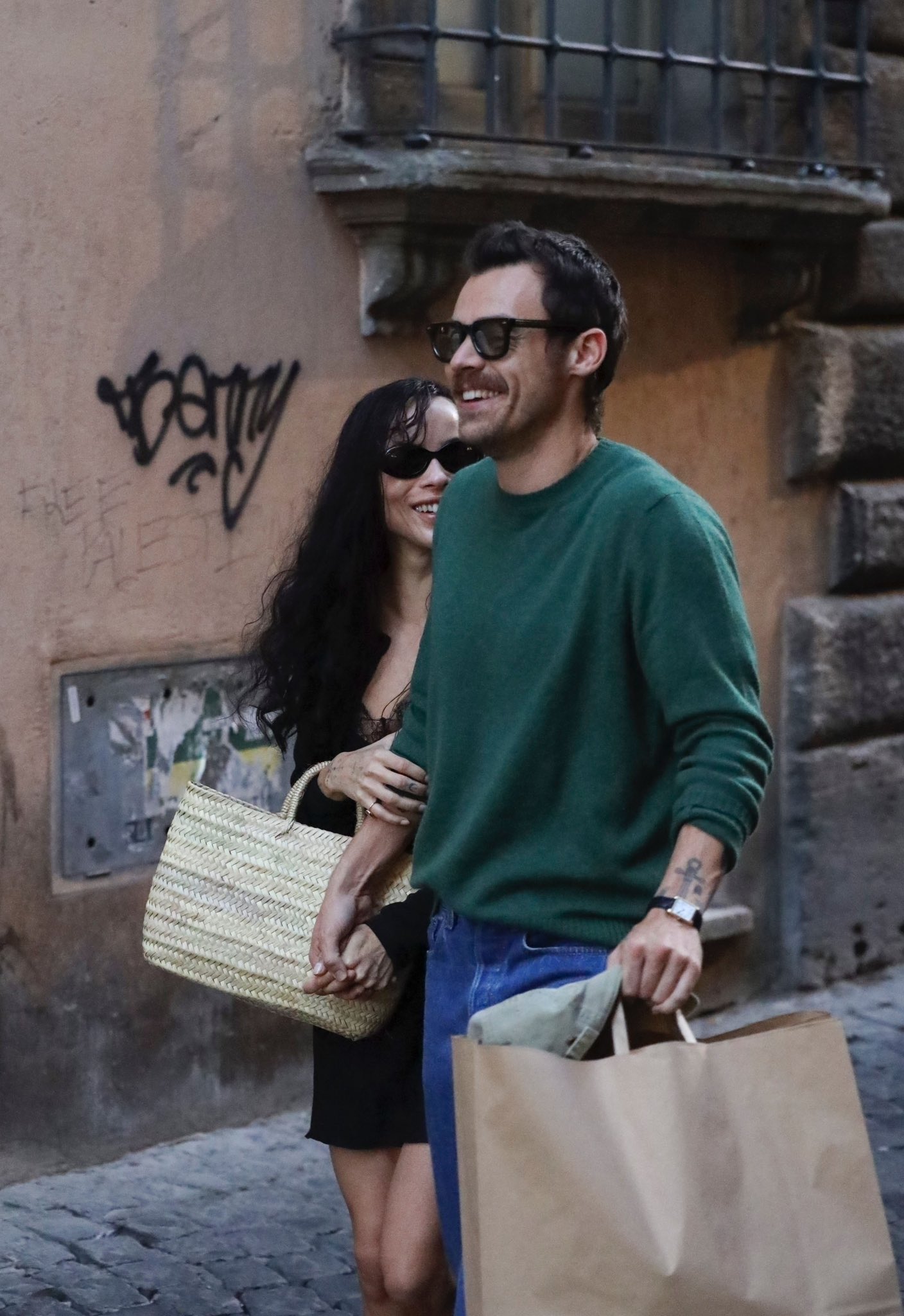 G06btsZWcAAZvXs?format=jpg&name=large Forget the Emmys — Harry Styles and Zoë Kravitz Just Turned Rome Into Their Own Red Carpet Love Story
