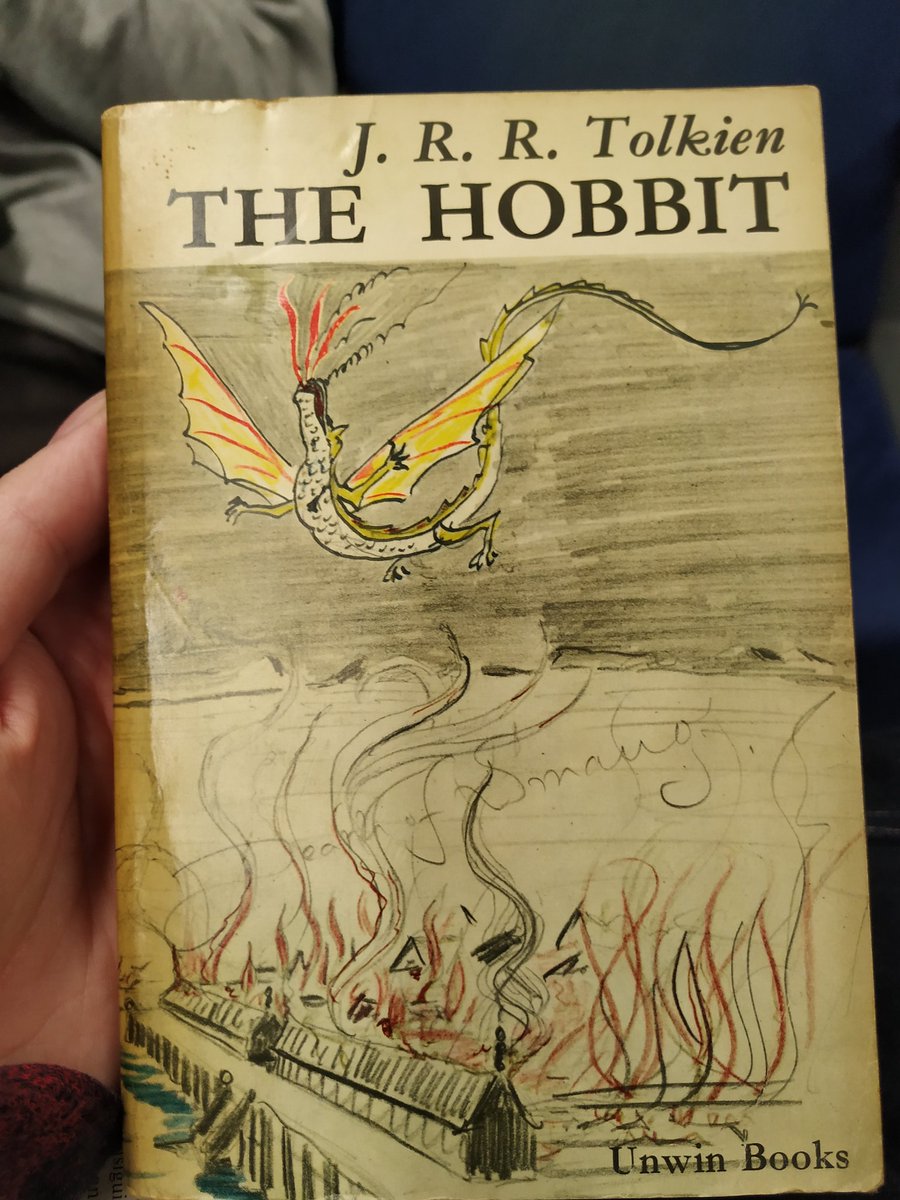 "The Hobbit" d'Unwin Books, edició del 1973, any de la mort d'en Tolkien (i 1-9-7-3 🤣)