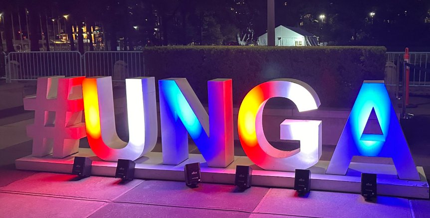 PamelaFalk's tweet image. #UNWeek coming up ~ See when Heads of State &amp;amp; Government speak at UNHQ next week ~ Opens with Brazil&apos;s President @LulaOficial and President Trump @POTUS on September 23 @usnews 
NB Tip: Who is who at UN list: un.org/dgacm/en/conte…