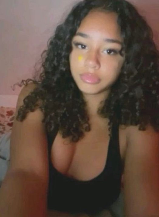 _yourgoddessbri's tweet photo. So confused on why your texting and not sendinggg https://t.co/mNwVAP8cnb