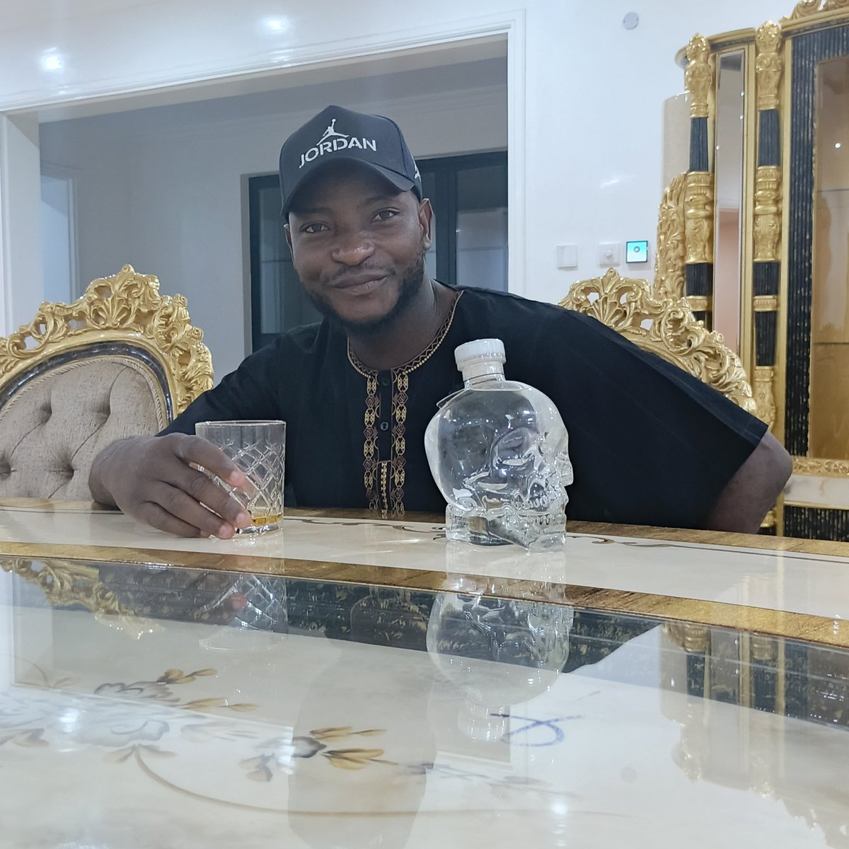 rulebenn's tweet image. ..I'm walking through life with my hands open, not clinging, not resisting just receiving and releasing as led. 

To live fully and die empty. 

An Ultimate Man has no religion. 

#BeSuave 
#BeUltimate 
#beilluminated