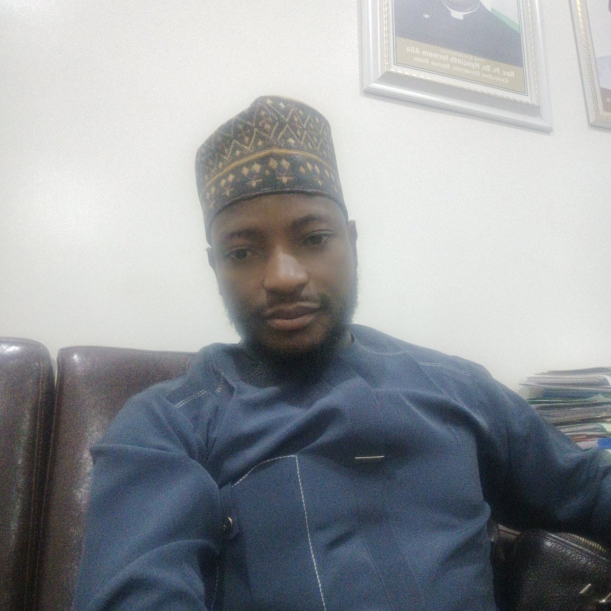 rulebenn's tweet image. ..I'm walking through life with my hands open, not clinging, not resisting just receiving and releasing as led. 

To live fully and die empty. 

An Ultimate Man has no religion. 

#BeSuave 
#BeUltimate 
#beilluminated