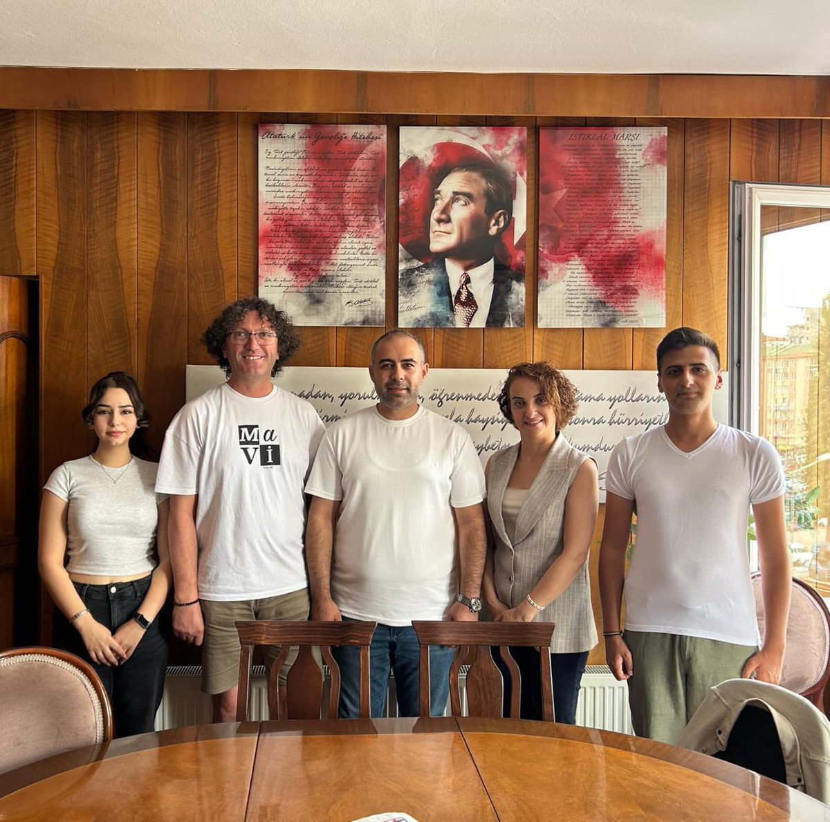 Değerli üyemiz Serhat Yıldırım ’ın üyelik onayı sonrası kartını yönetim kurulu üyelerimiz takdim ettiler. Yeni üyeliklerinin hayırlı olmasını temenni ederiz.