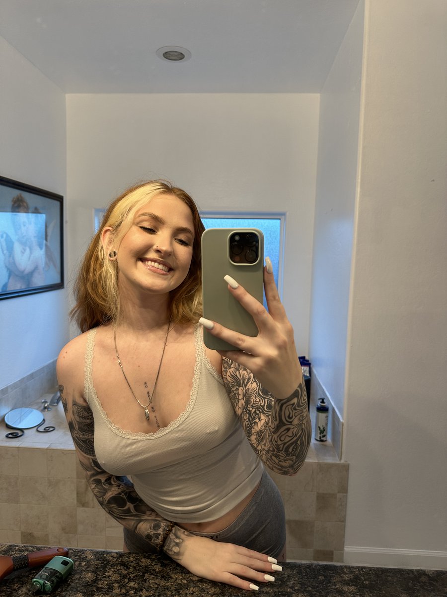 LizplaylistOF's tweet photo. Might just send everyone that replies my...."video" https://t.co/9WE78kgTKw