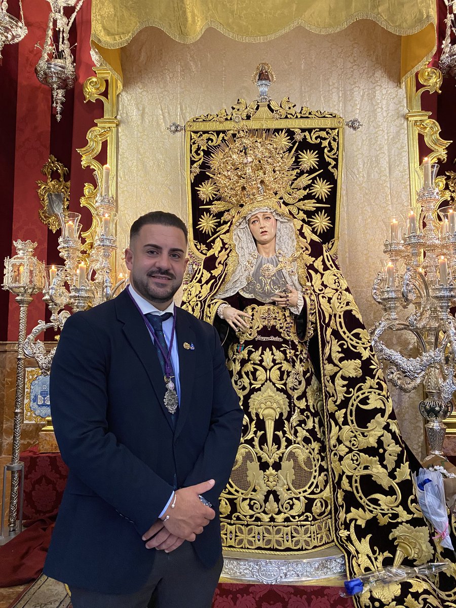 Sramayordolor's tweet photo. 📸 JUNTA DE GOBIERNO | Tras la Solemne Eucaristía de ayer, nuestra Mayordomía juró en la nueva junta de gobierno de la Hermandad Sacramental y asumiendo oficialmente nuestros cargos para el periodo 2025–2029.

#CofradiasMLG #RCFusionadas https://t.co/HBIFhqxwz0