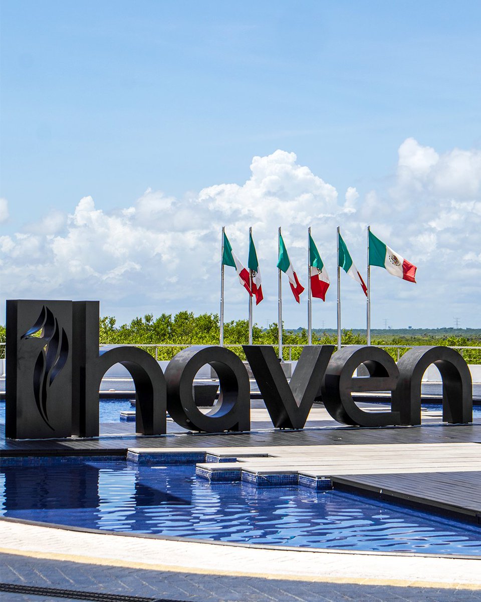 HavenResorts's tweet photo. Here’s to the spirit of Mexico that never stops rising. 🇲🇽

Guacamole, spicy candy, horchata, and many other flavors to celebrate Mexico’s Independence Day at Haven Riviera Cancún. 🥑🌶️

#HavenRivieraCancun
#15deSeptiembre
#VivaMéxico https://t.co/w3Qd1CI0Qs