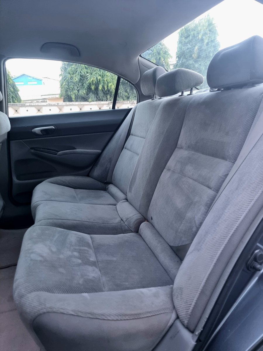 AureMotors's tweet photo. 🚨 Available Now | 2009 Honda Civic LX
Simple. Reliable. Fuel-efficient. 🚗💨
1.8L i-VTEC | Automatic | FWD | AUX | Cruise Control | Spacious, clean cabin ✅
📍 Accra | 📞 +233 20 780 5654
#HondaCivic #CivicLX #ReliableDrive #AureMotors https://t.co/h55ywYUPVv