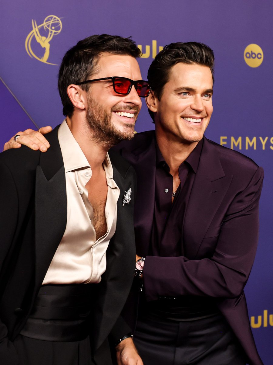 StarryEyesXoXo's tweet photo. It's time for a throwback post ❤️ #Emmys2024 #FellowTravelers #HawkTim #MattBomer #JonathanBailey https://t.co/kuIaY9NaRj